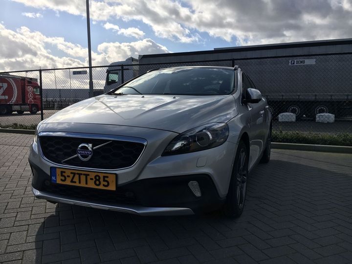 Volvo V40 cross country (2015)