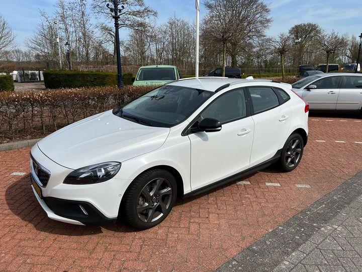 Volvo V40 cross country (2015)