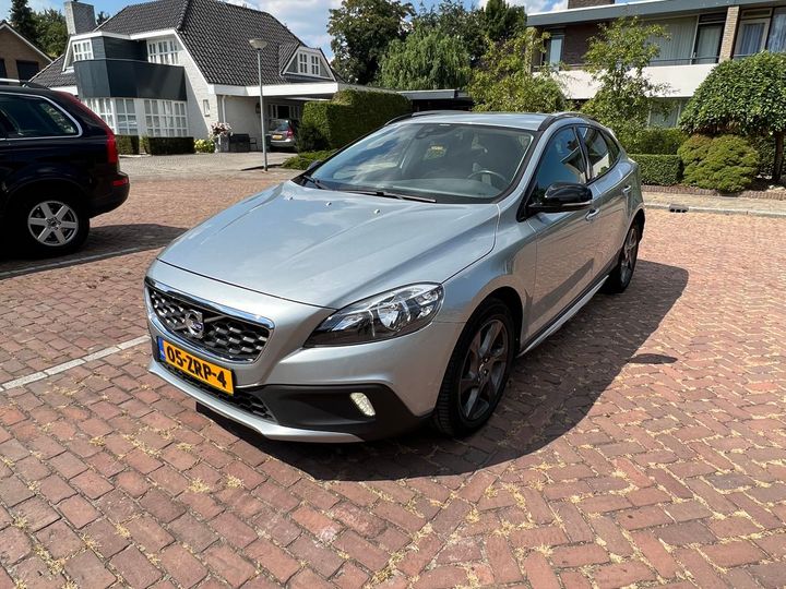 Volvo V40 cross country (2013)
