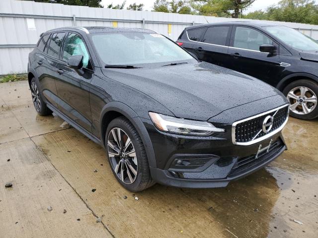 Volvo V60 cross (2022)