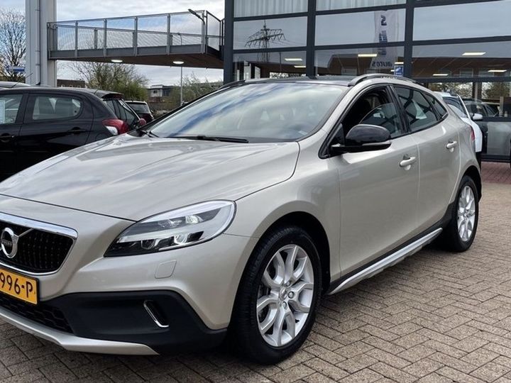 Volvo V40 cross country (2017)