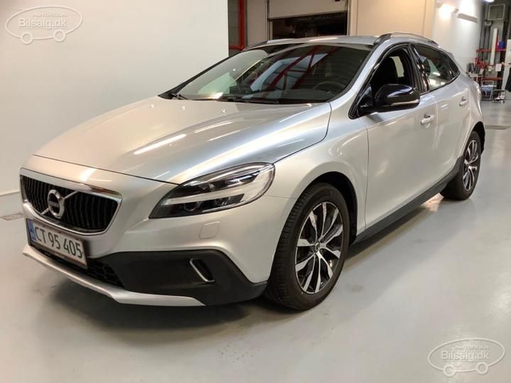 Volvo V40 cross country (2020)