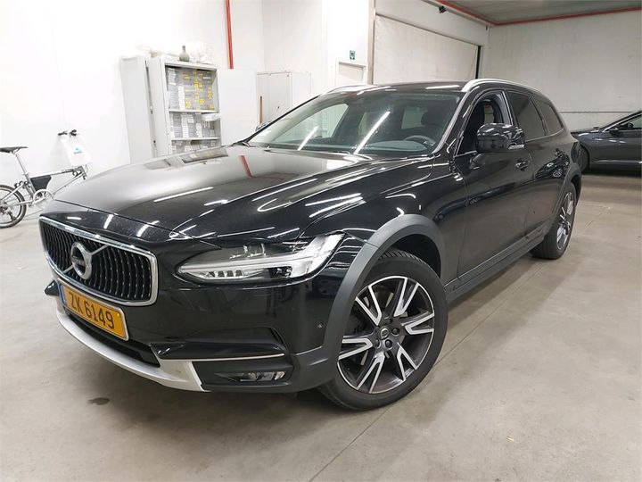 Volvo V90 cross country (2019)