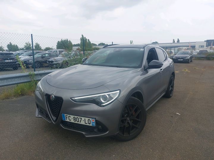 Alfa-romeo Stelvio (2018)