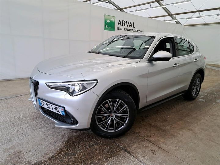 Alfa-romeo Stelvio (2017)