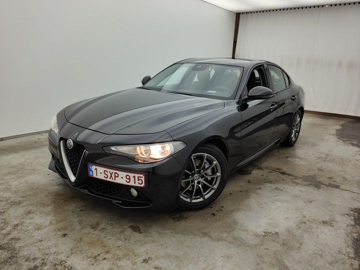 Alfa-romeo Giulia &#3916 (2017)