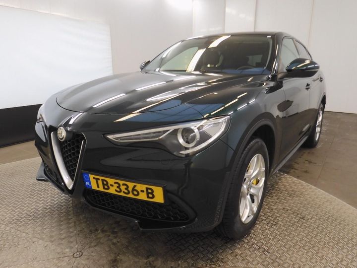 Alfa-romeo Stelvio (2018)