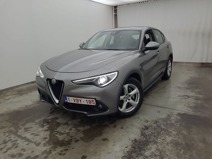 Alfa-romeo Stelvio &#3917 (2018)