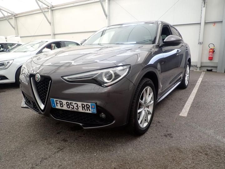 Alfa-romeo Stelvio (2018)
