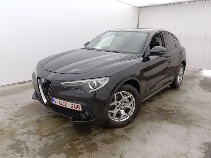 Alfa-romeo Stelvio &#3917 (2018)