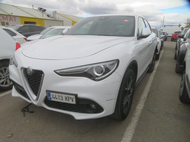 Alfa-romeo Stelvio (2018)