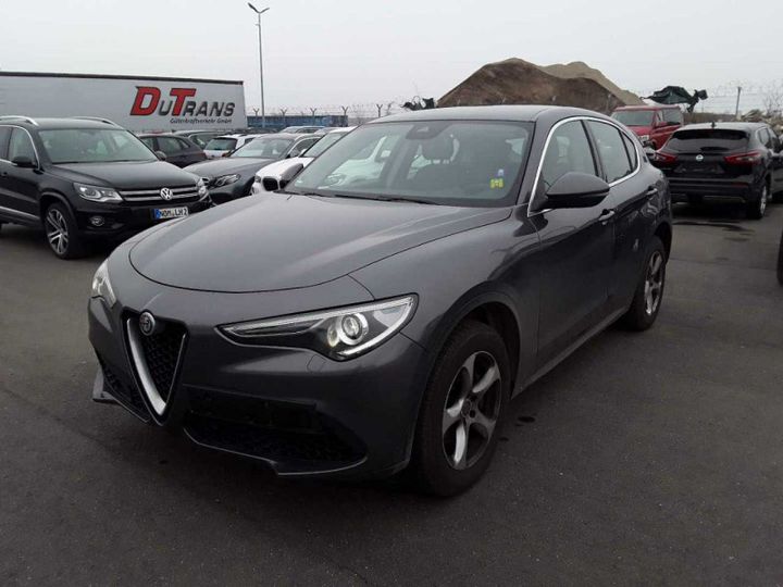 Alfa-romeo Stelvio (2018)