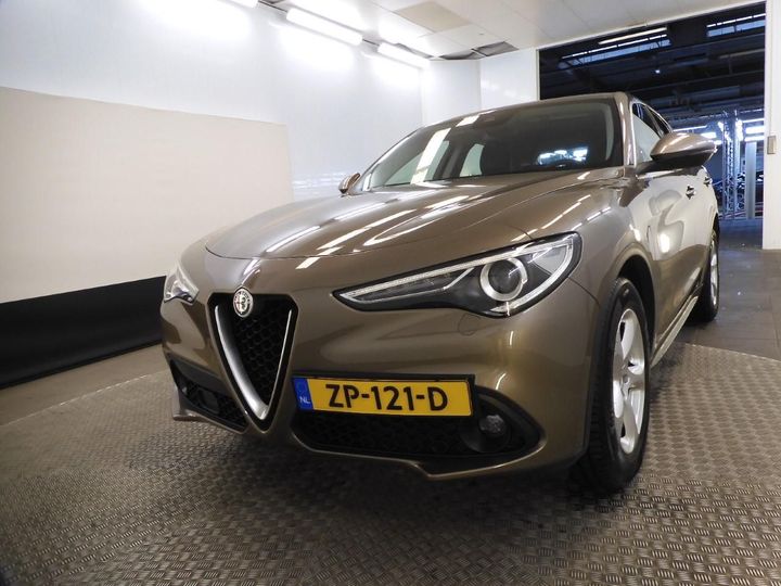 Alfa-romeo Stelvio (2019)