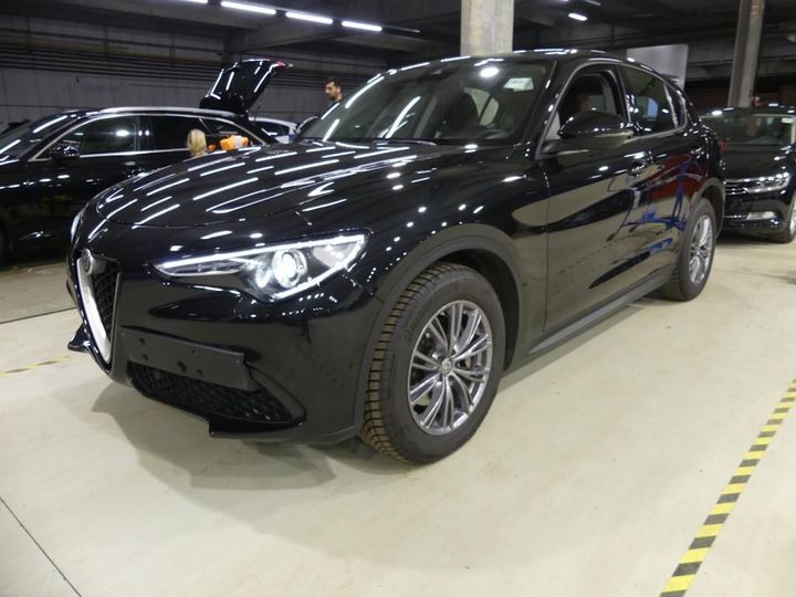 Alfa-romeo Stelvio (2018)