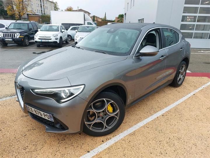 Alfa-romeo Stelvio (2018)