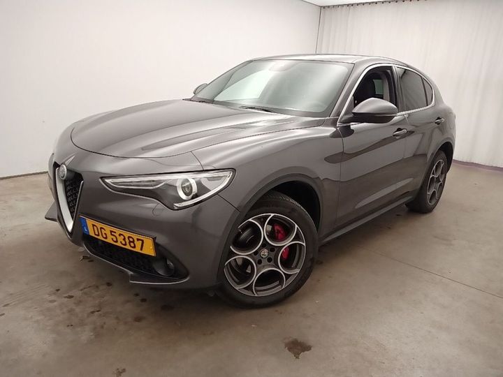 Alfa-romeo Stelvio (2018)