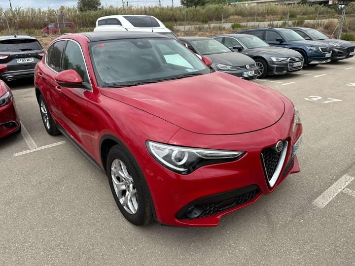Alfa-romeo Stelvio (2018)