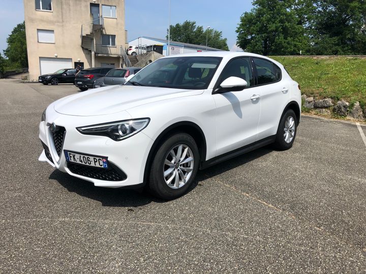 Alfa-romeo Stelvio (2019)