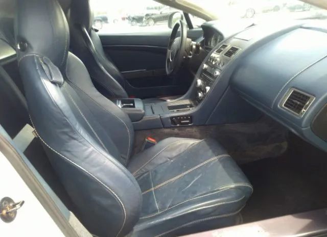 Aston-martin Vantage 2010