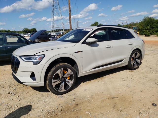 Audi E-tron pre (2022)