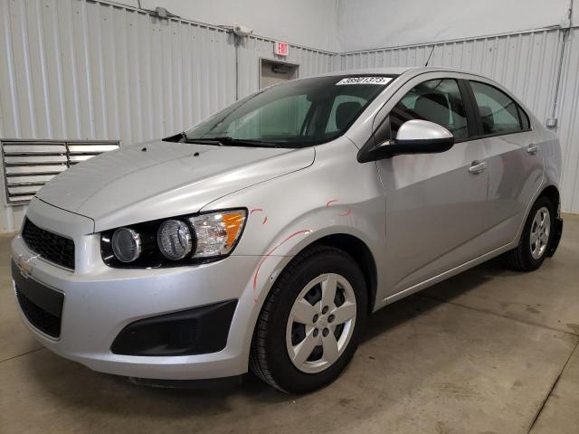 Chevrolet Sonic ls (2013)