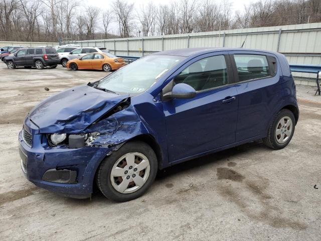 Chevrolet Sonic ls (2013)