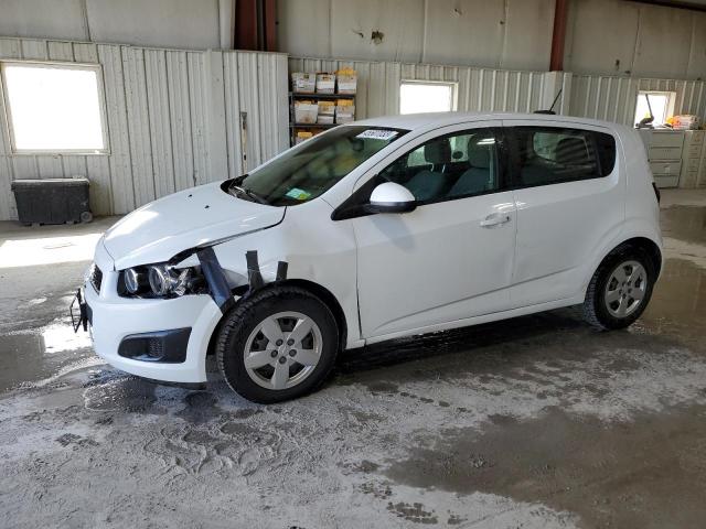Chevrolet Sonic ls (2015)