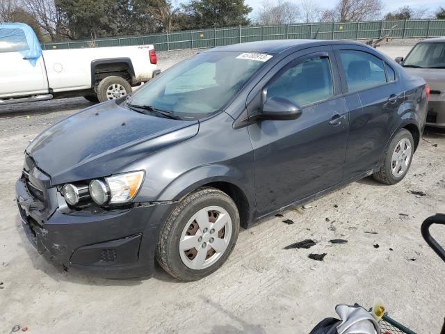 Chevrolet Sonic ls (2013)