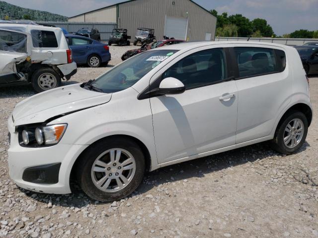 Chevrolet Sonic ls (2013)