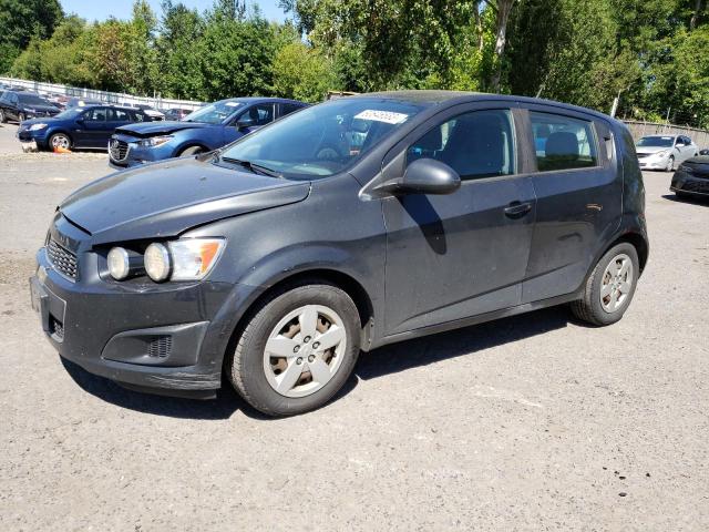 Chevrolet Sonic ls (2014)
