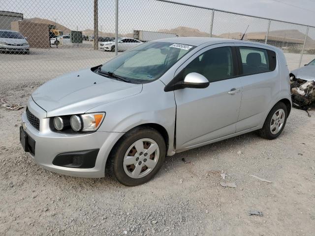 Chevrolet Sonic ls (2013)