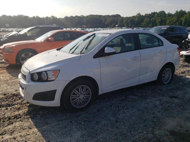 Chevrolet Sonic ls (2014)