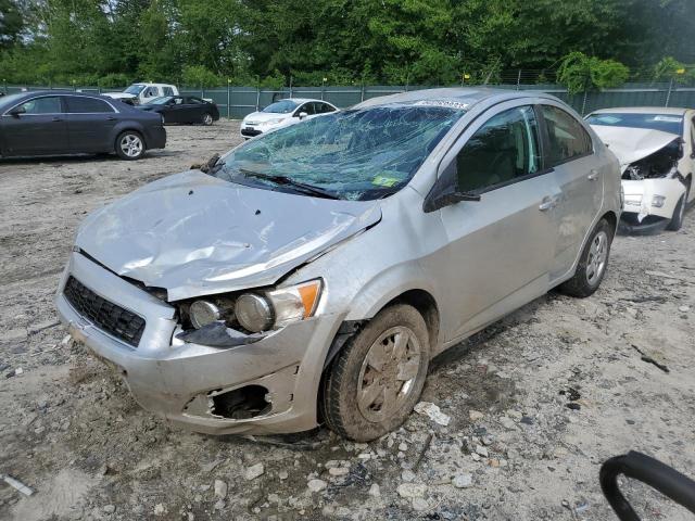 Chevrolet Sonic ls (2014)