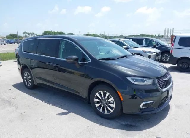 Chrysler Pacifica (2023)