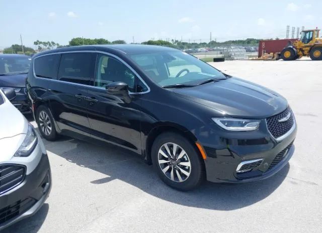 Chrysler Pacifica (2023)