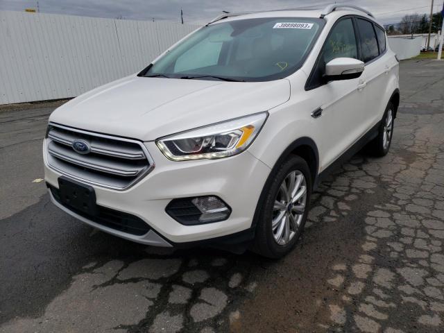 Ford Escape tit (2017)
