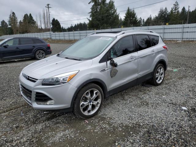 Ford Escape tit (2015)