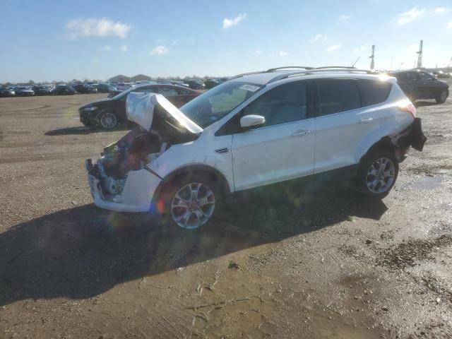 Ford Escape tit (2014)