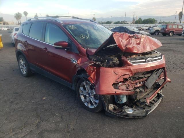 Ford Escape tit (2015)