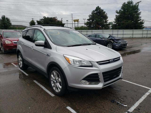 Ford Escape tit (2016)