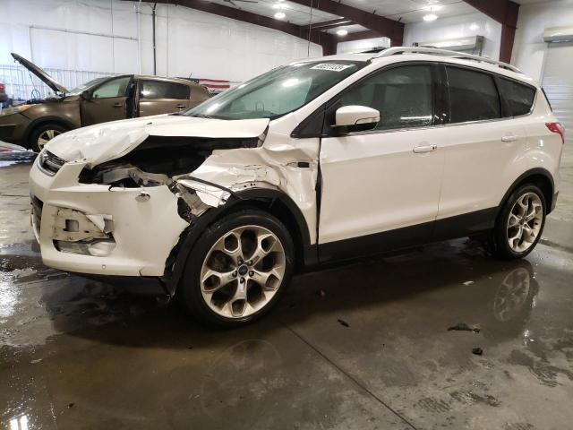 Ford Escape tit (2016)