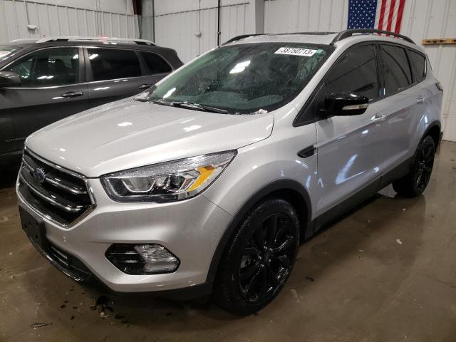 Ford Escape tit (2017)