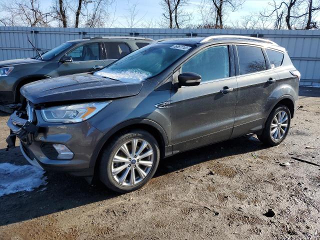 Ford Escape tit (2017)