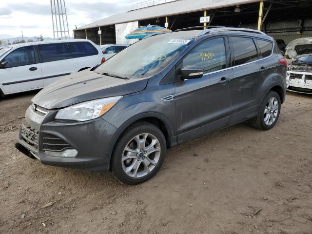 Ford Escape tit (2015)