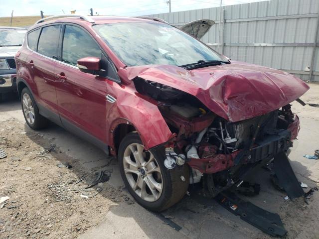 Ford Escape tit (2015)