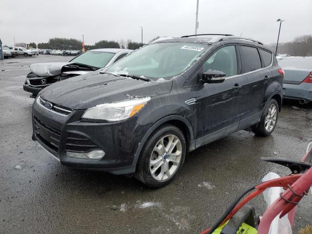 Ford Escape tit (2015)