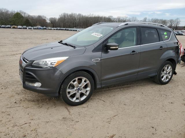 Ford Escape tit (2015)