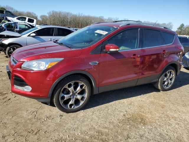 Ford Escape tit (2015)