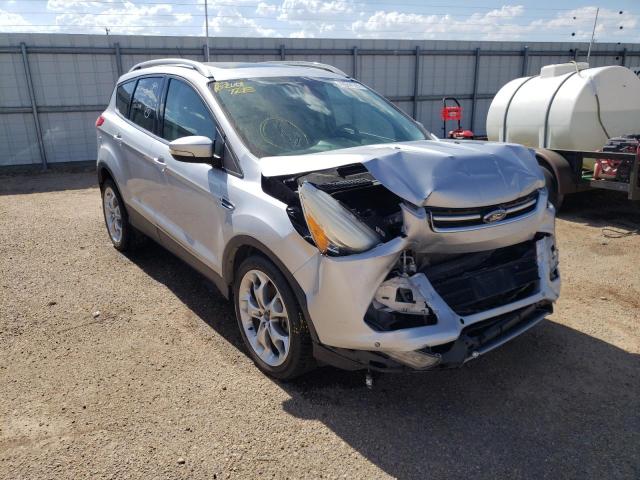 Ford Escape tit (2015)