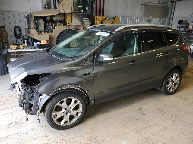 Ford Escape tit (2015)